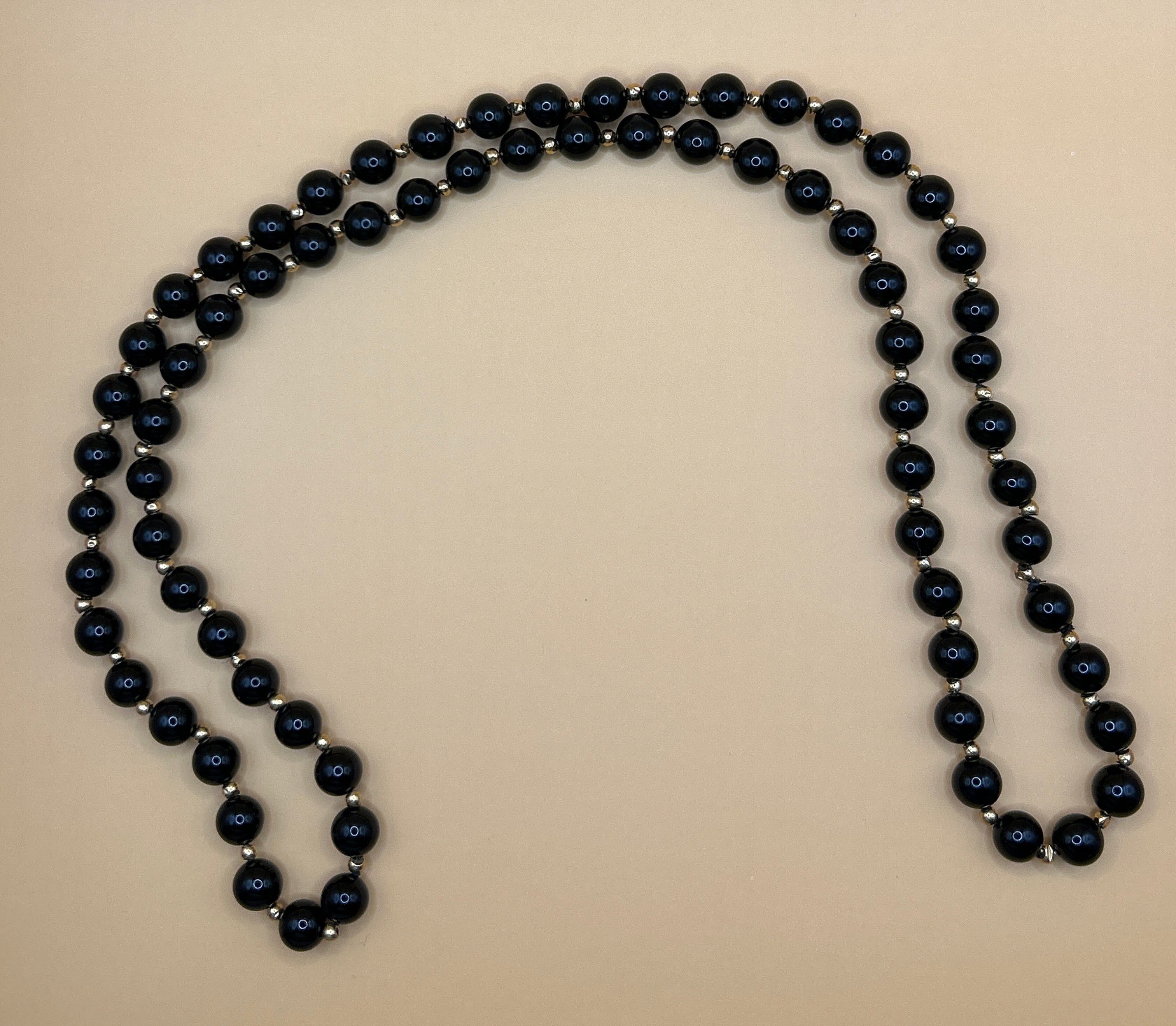 14k and onyx bead necklace