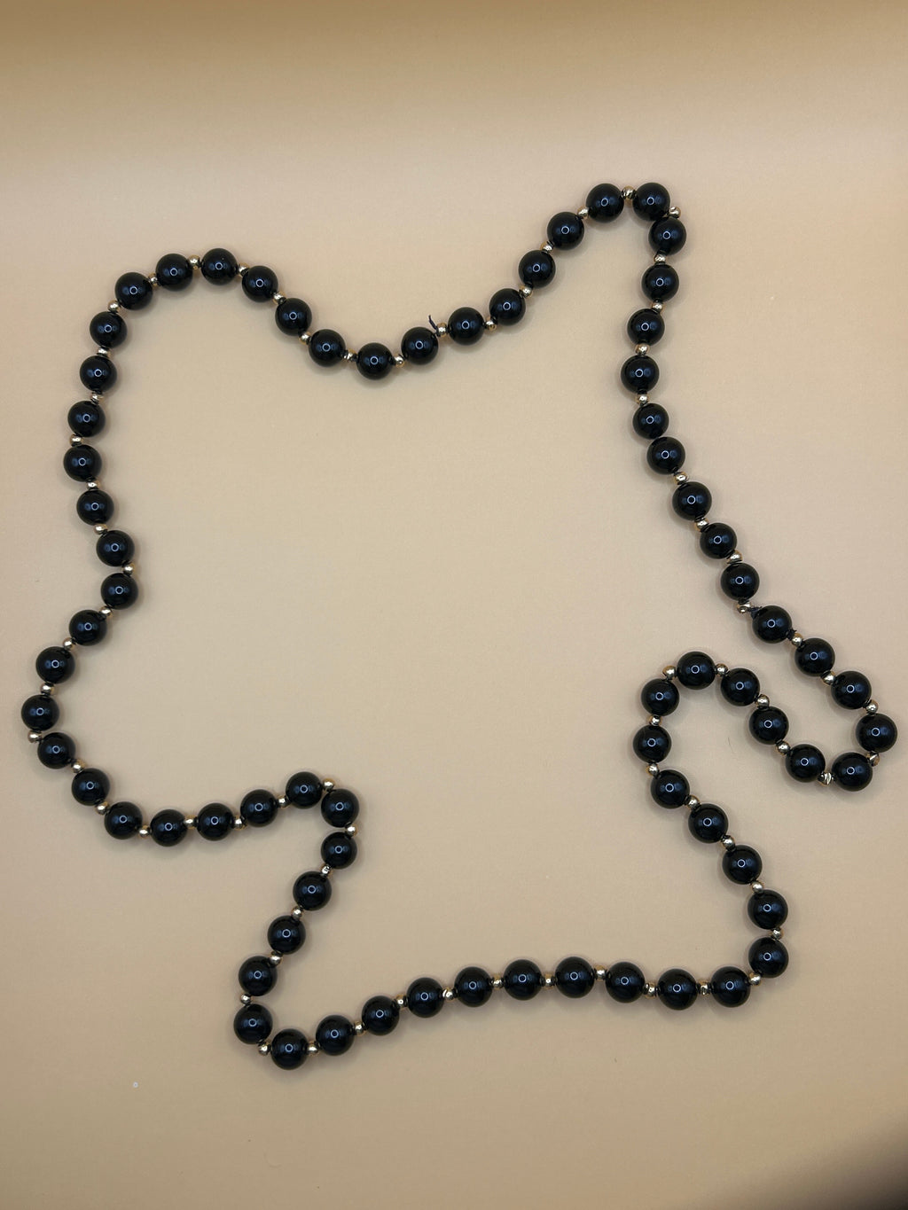 14k and onyx bead necklace